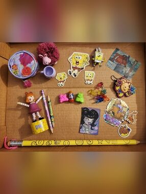 Mixed Vintage 2000s/Y2K Nostalgia Lot - Bratz, Spongebob, Koosh, Scooby-Doo, Etc